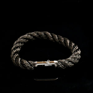 Geschenkset mit schwarzem Segeltau Schlüsselanhänger und Armband

