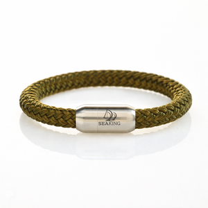 Armband SeaKing Olive Ridge aus echtem Segeltau mit Magnetverschluss, handgefertigt in Deutschland