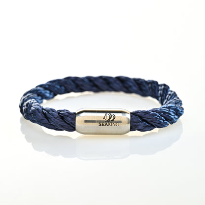 Armband SeaKing Storm Coast aus echtem Segeltau mit Magnetverschluss, handgefertigt in Deutschland
