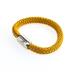 Handgefertigtes Naturarmband
