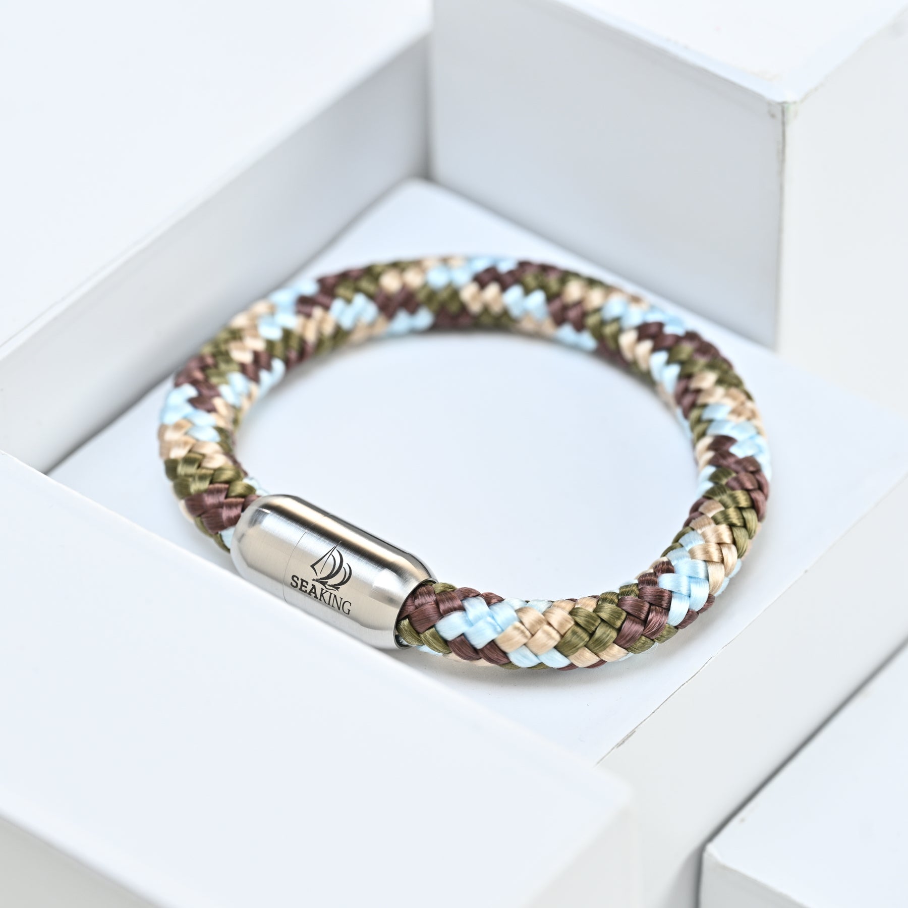 Handgefertigter Waldschmuck
