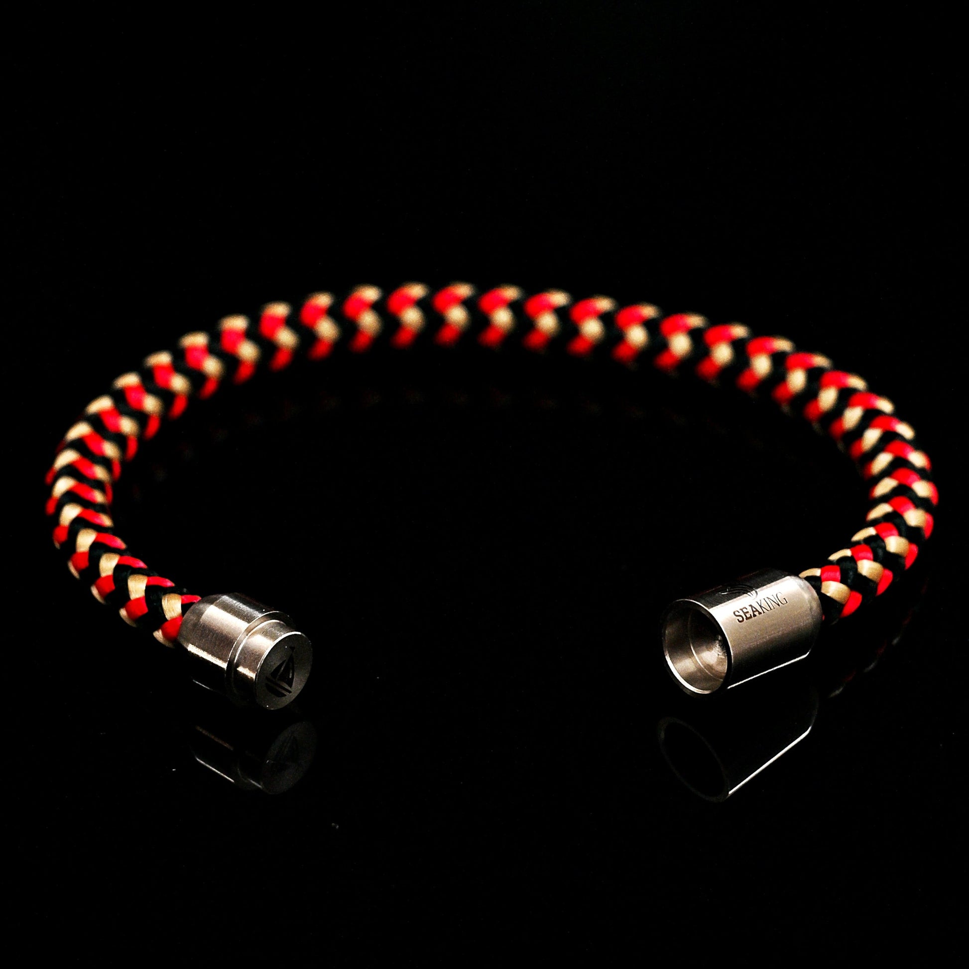 Handgefertigt Armband SeaKing BODENSEE – Ruby Cream in Rot Schwarz mit Magnetverschluss