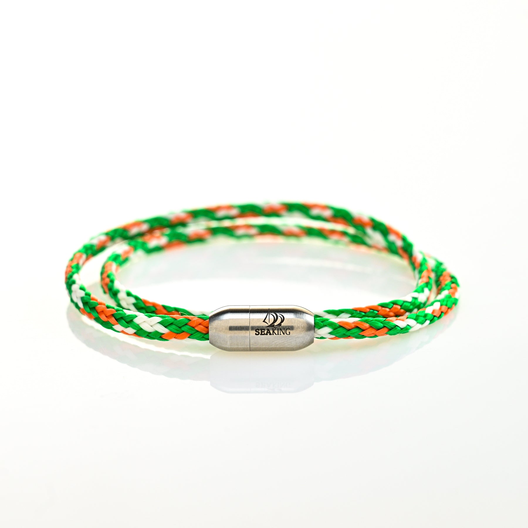 etailaufnahme: TRAUNSEE Ultralight Armband mit farbenfrohem Muster – robust & stilvoll.