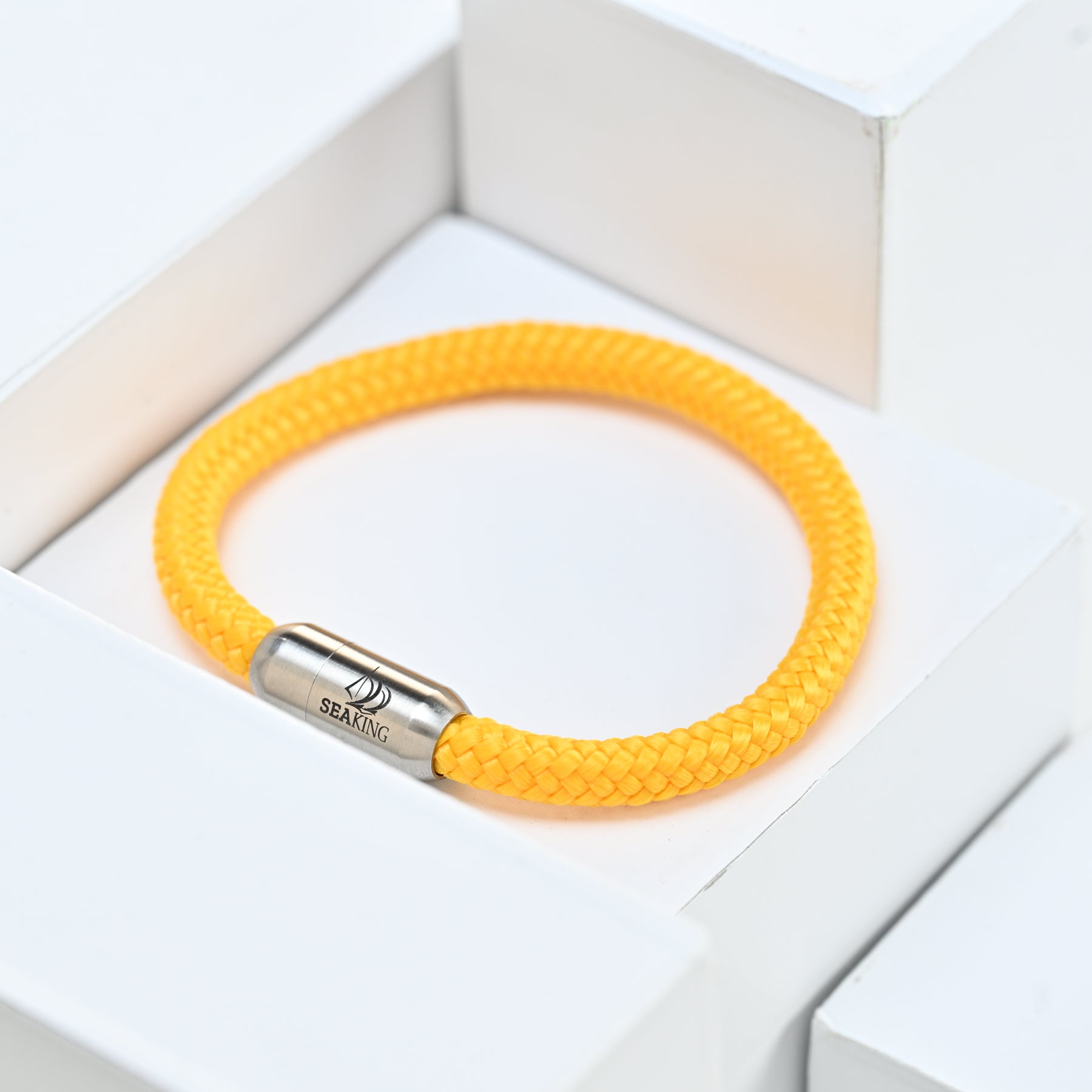 handgefertigt Armband SeaKing Golden Drift aus Segeltau
