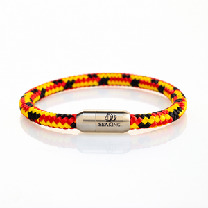 handgefertigt Armband SeaKing Zugspitze in schwarz rot gelb aus Segeltau mit Magnetverschluss
